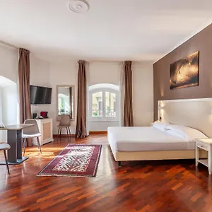 & 2*, Rome Italy